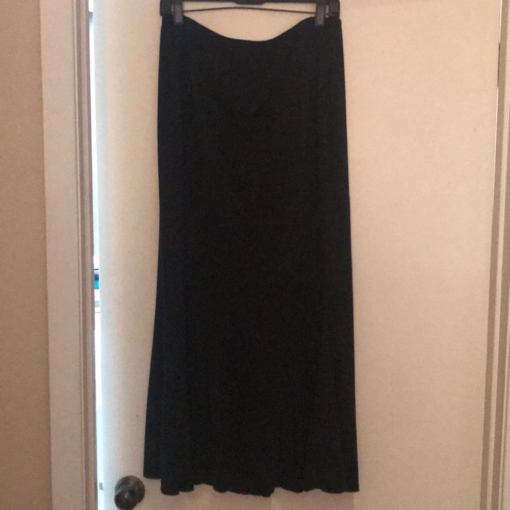 Long black skirt